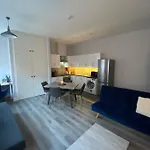 Modern And Spacious City Centre Apartment