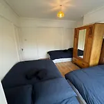 Big Family Room In Room At 2 Iveragh Rd-4