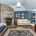 Ulster Apartment, 7 Henrietta Street, Dublin City Centre