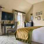 Townhouse On The Green