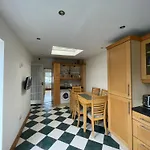 Superb Double Room Near Airport - 3