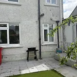Superb Double Room Near Airport - 3