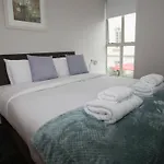 Wolf Tone Street Aparthotel