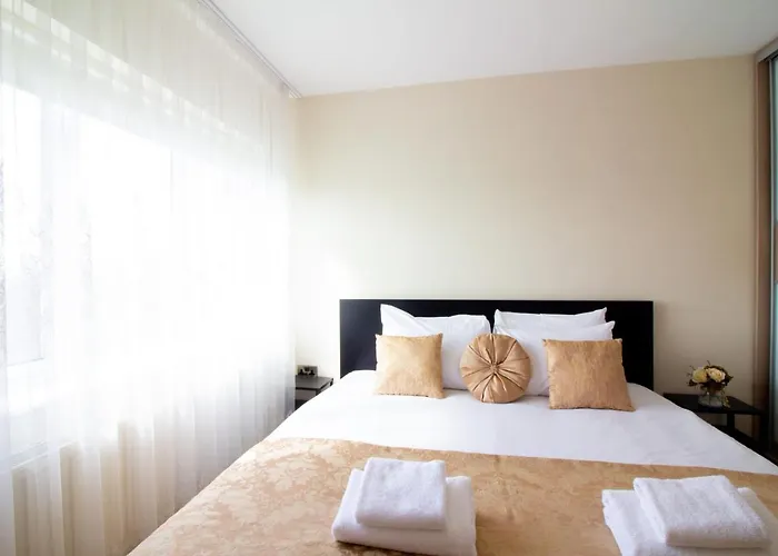 Guestready - Lovely Apartment With Balcony