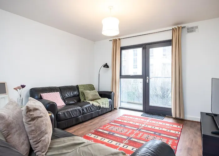 Contemporary 2Br Flat In Dublin\'S Cultural Hub