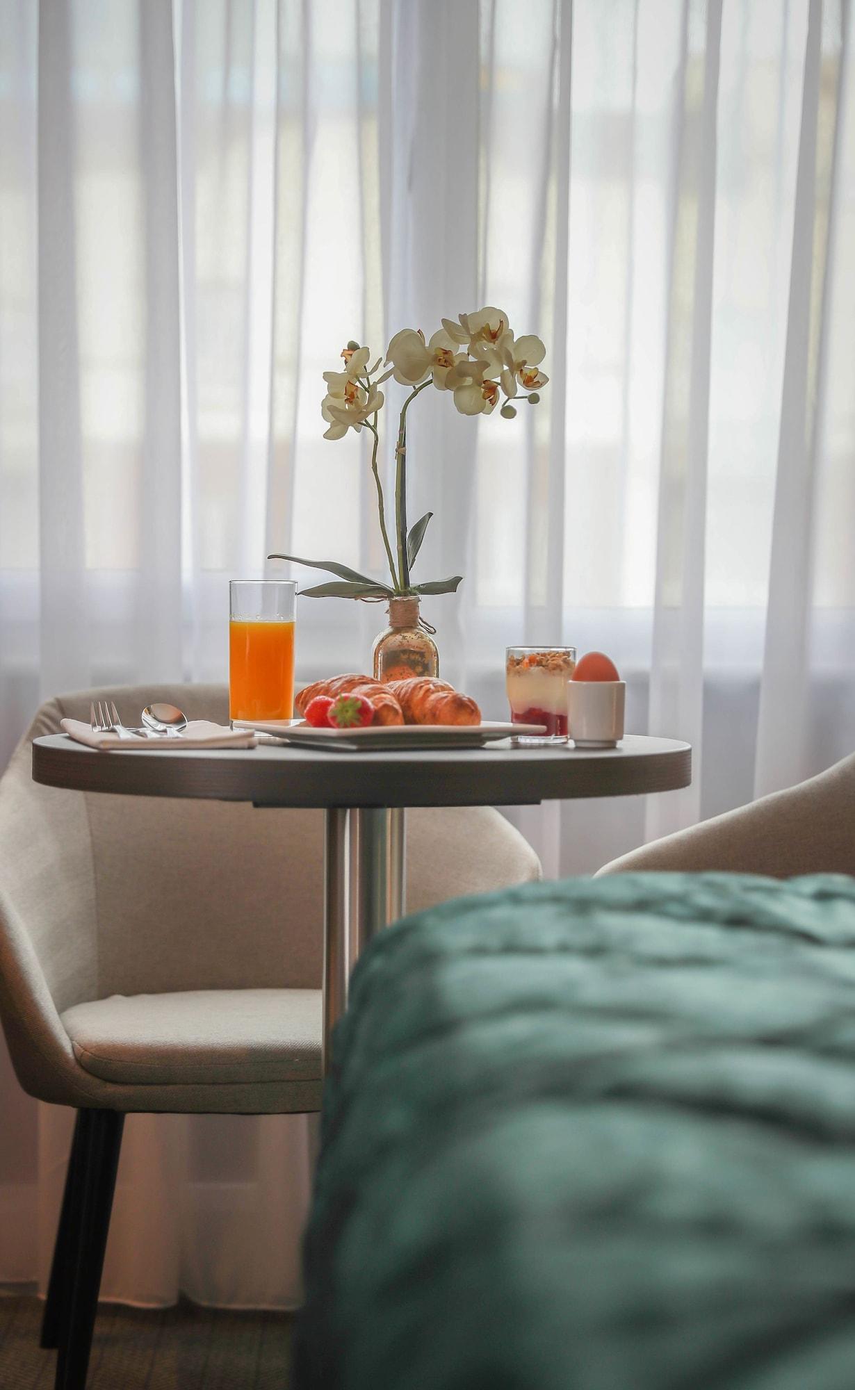 Grand Canal Hotel 4*