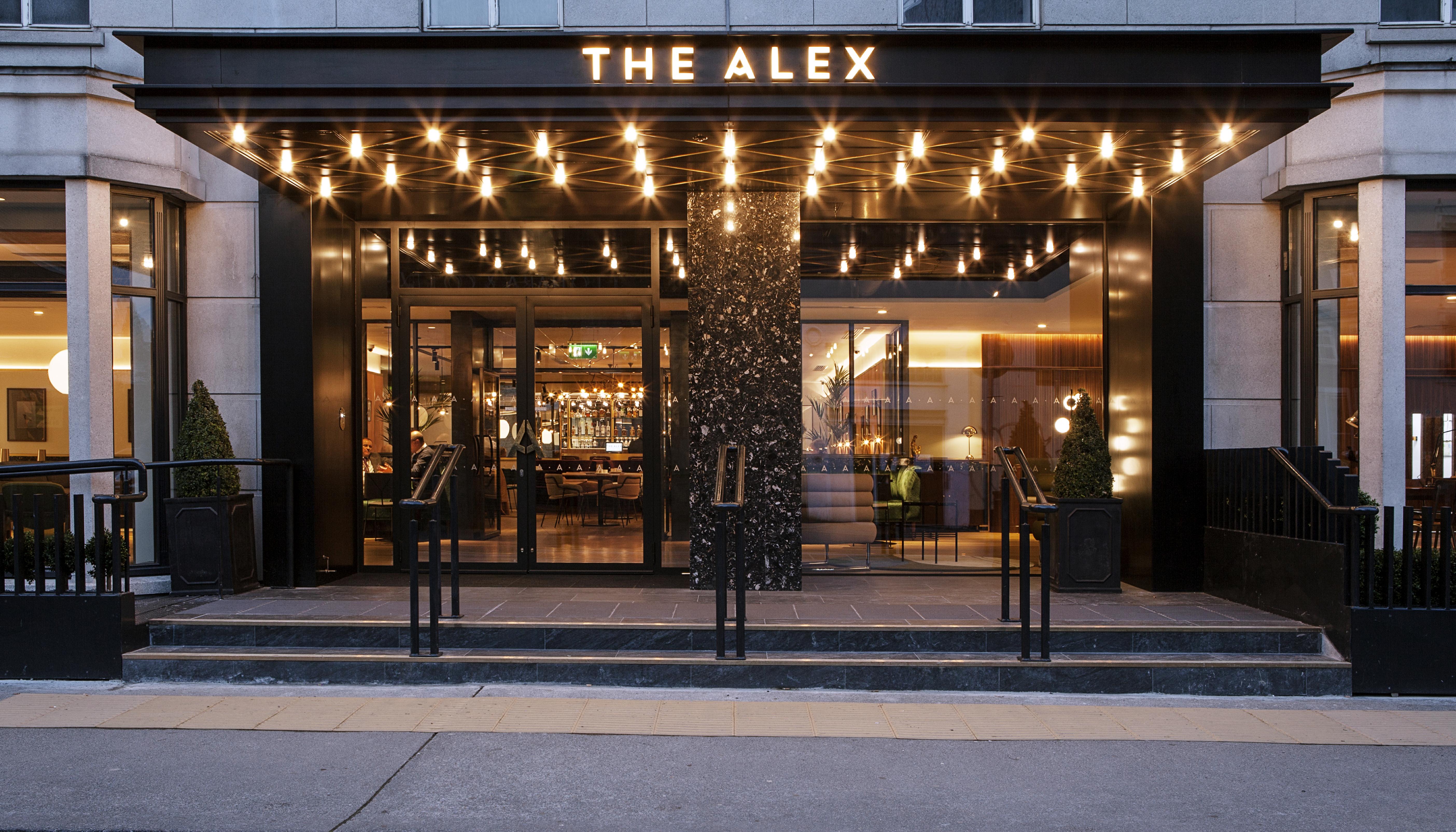Hotel The Alex 4*