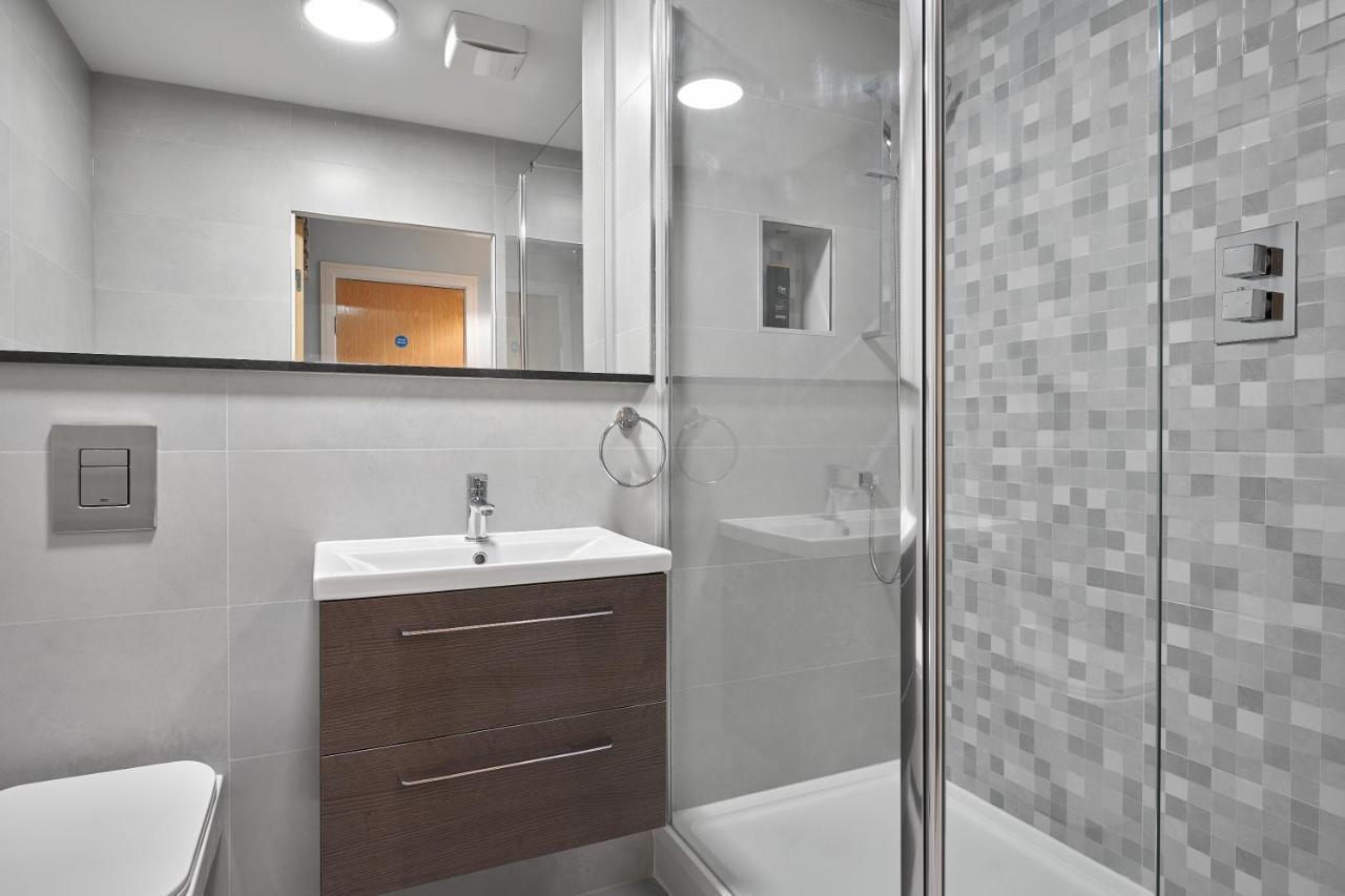 Luxury Near O'connell Street Apartment *