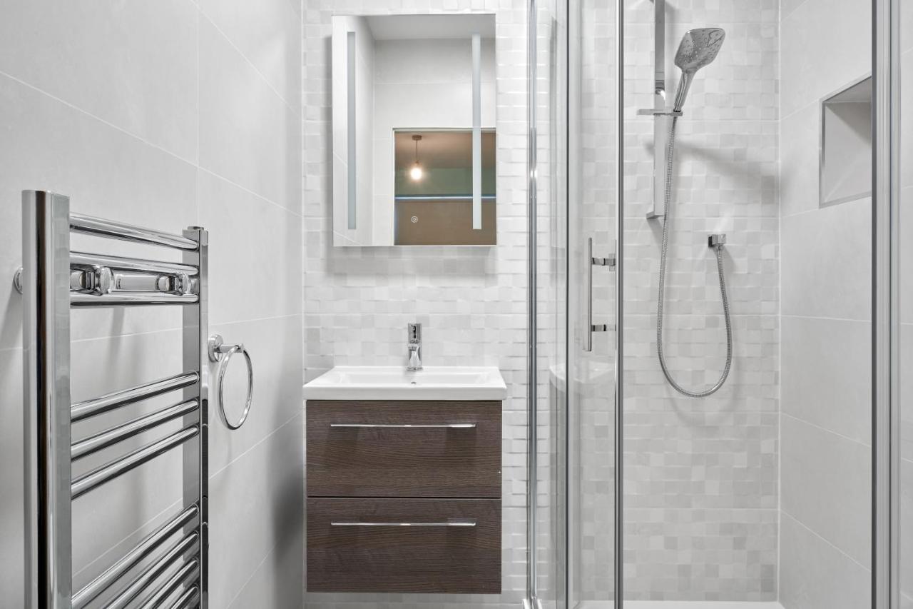 Luxury Near O'connell Street Apartment *