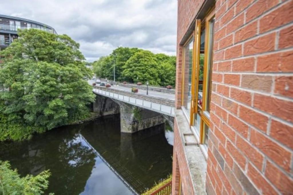 Serene Riverside - Hidden Gem In *
