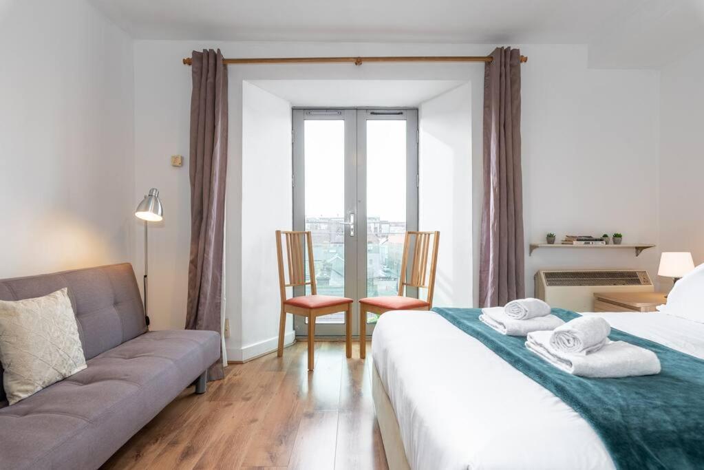 The Old Distillery - Historic Pad Central Apartment Dublin