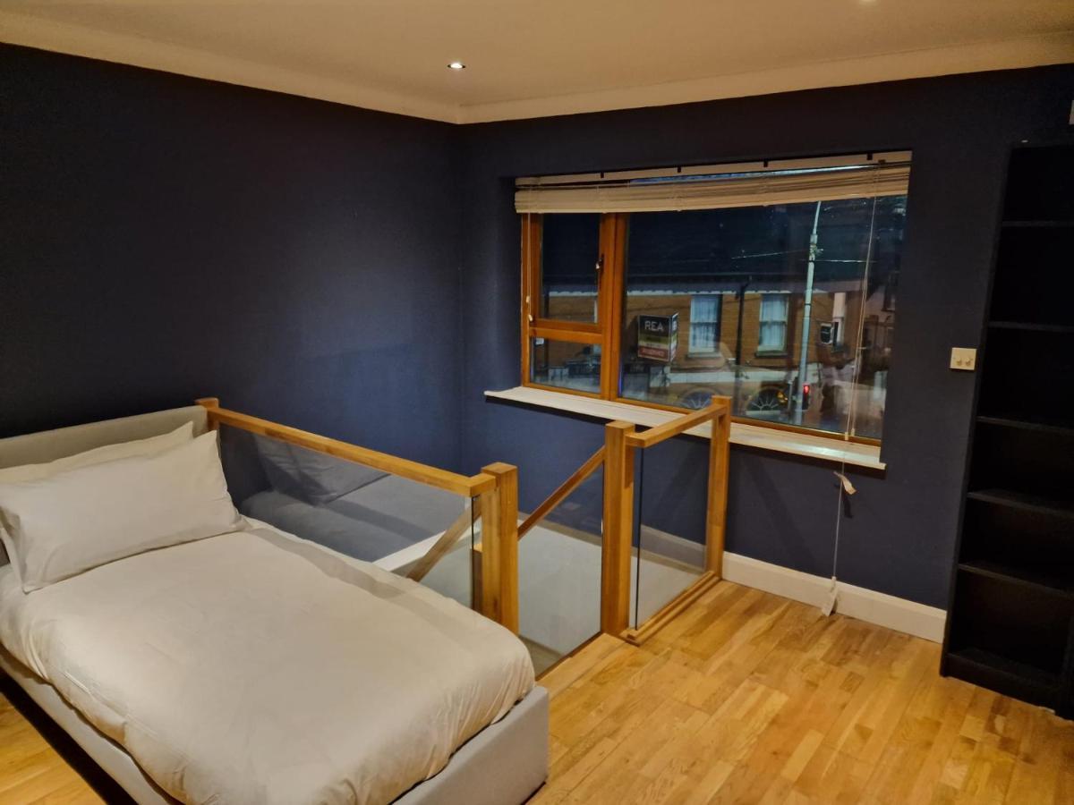 Villa Serene Riverside - Hidden Gem In