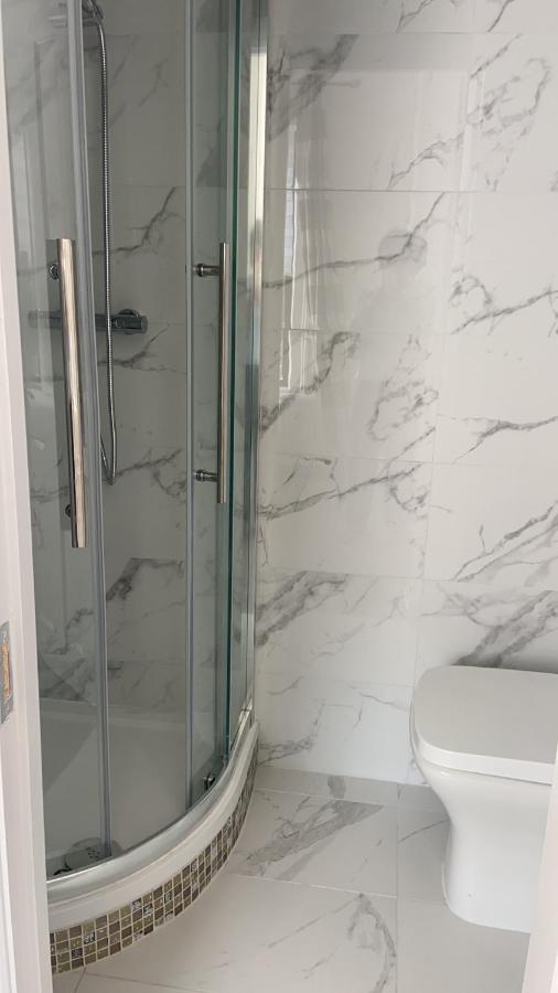 Bright En-suite In *