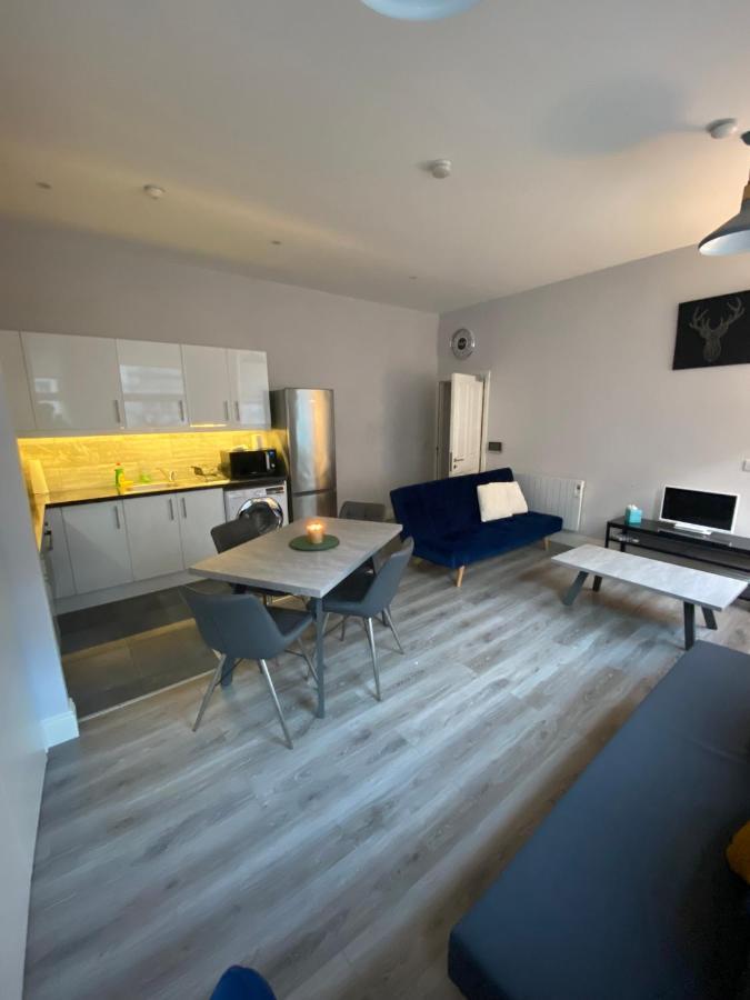 Modern And Spacious City Centre Apartment *