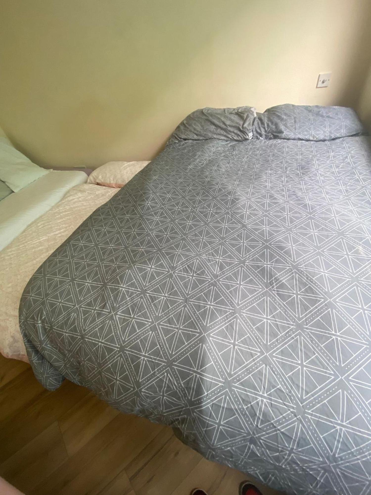 Homestay Airport Big With Bathroom Outside - Kitchen Only 7 Days Reservation Dublin