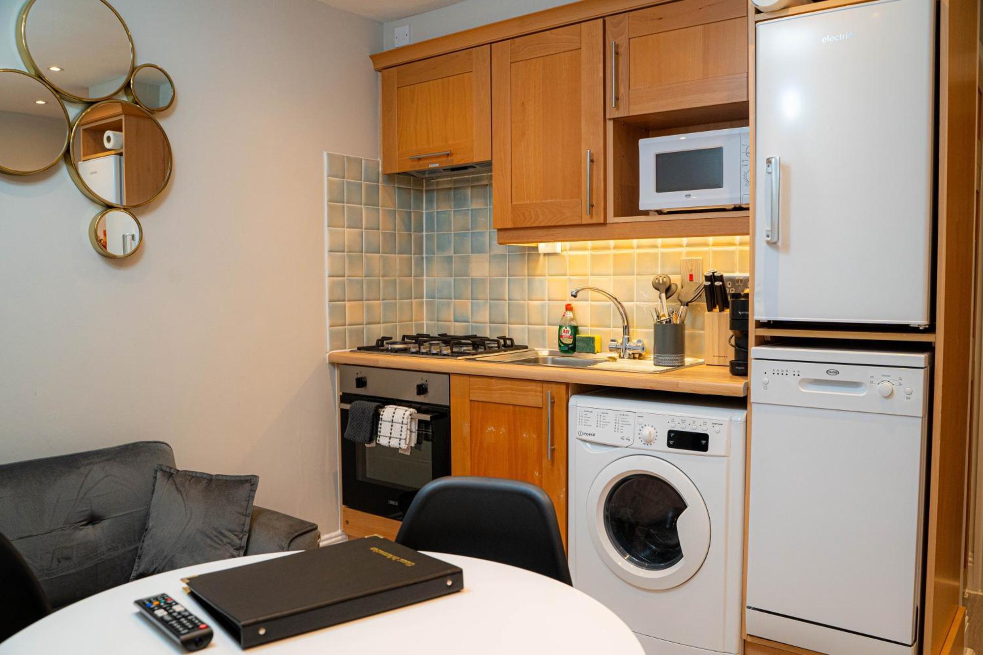 Warner's Collection Apartment
