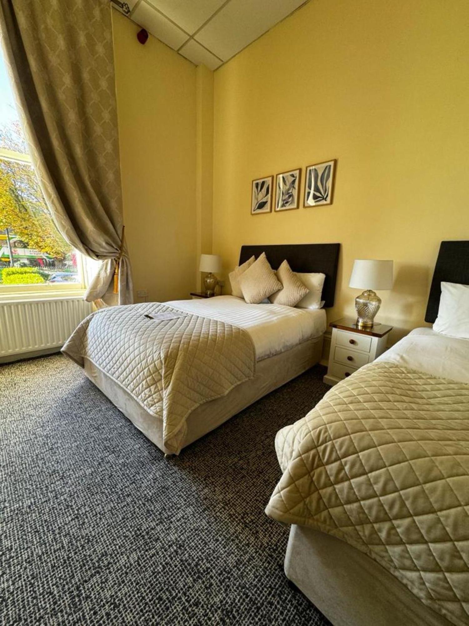 Hotel Morehampton Townhouse 3*