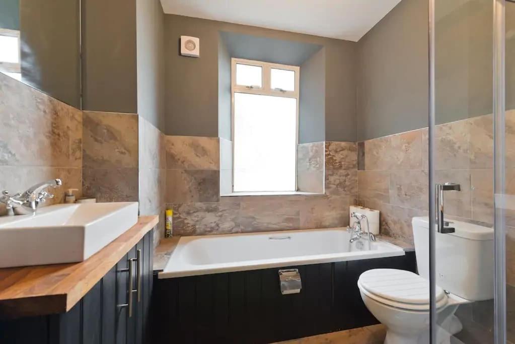 Beautiful, Large 4 Bedroom City Centre Townhouse Appartement Dublin