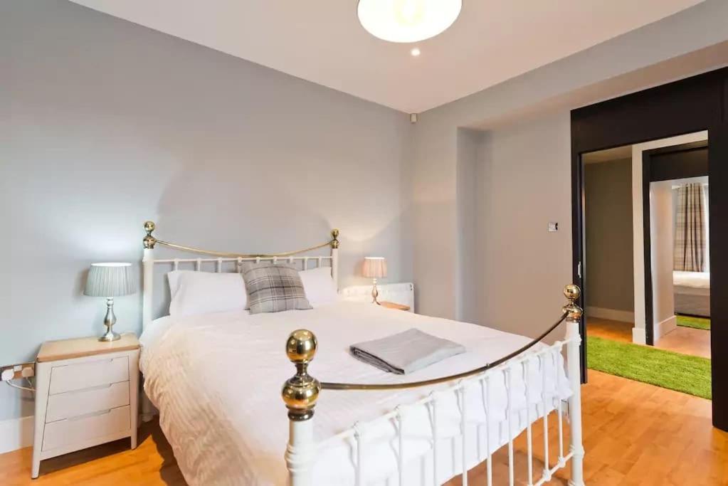 Beautiful, Large 4 Bedroom City Centre Townhouse Appartement Dublin