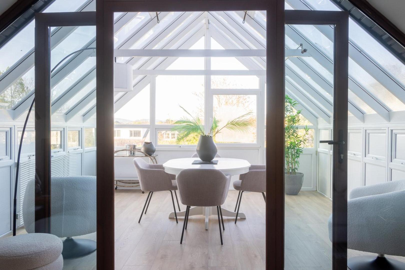 Guestready - Modernised In Monkstown Gasthuis
