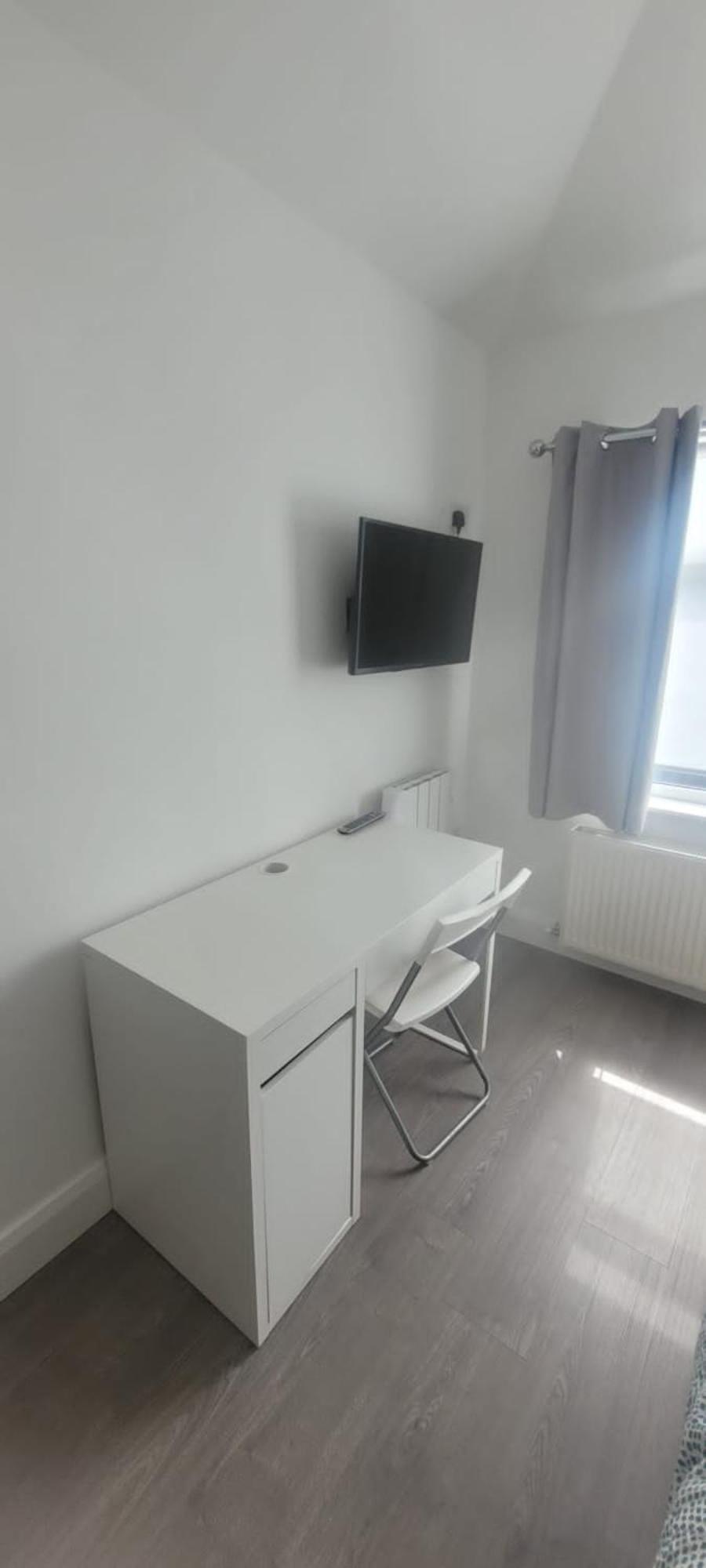 Poppintree Apartment,dublin