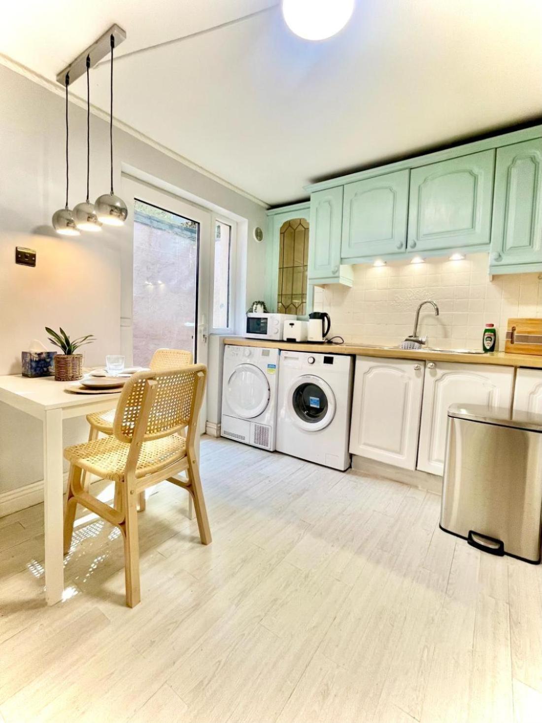 In House - 1-spacious Modern Duplex 2b2b *