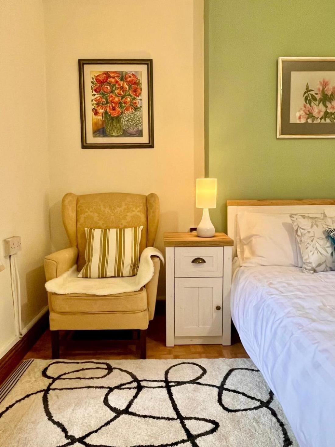 In House - 1-spacious Modern Duplex 2b2b *