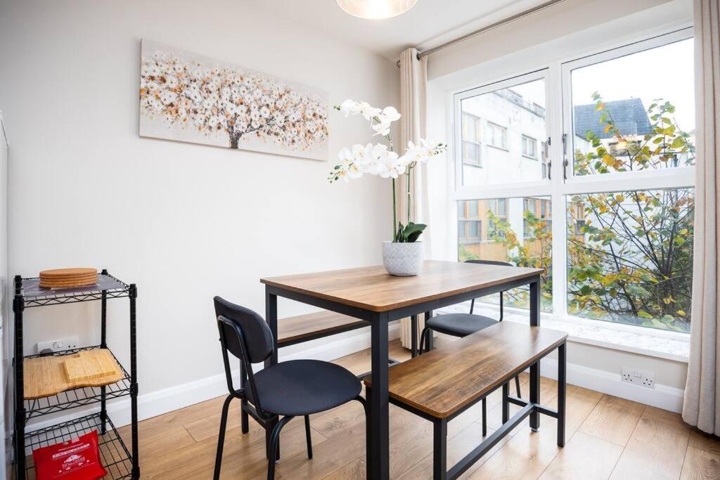 Apartment Chic 2br In Temple Bar-5 Min Walk To Castle Dublin