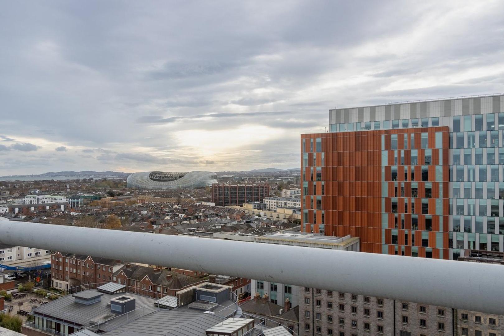 Guestready - Enchanting Views From Millenium Tower Apartment Dublin