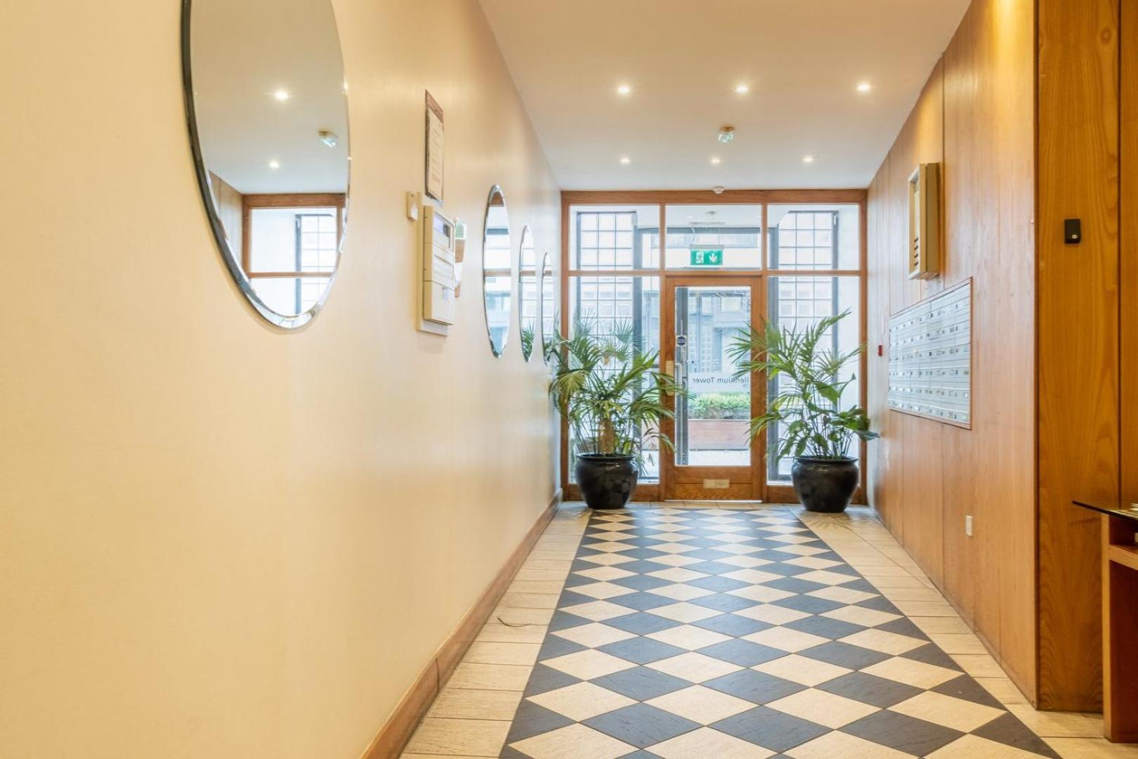 Guestready - Enchanting Views From Millenium Tower *