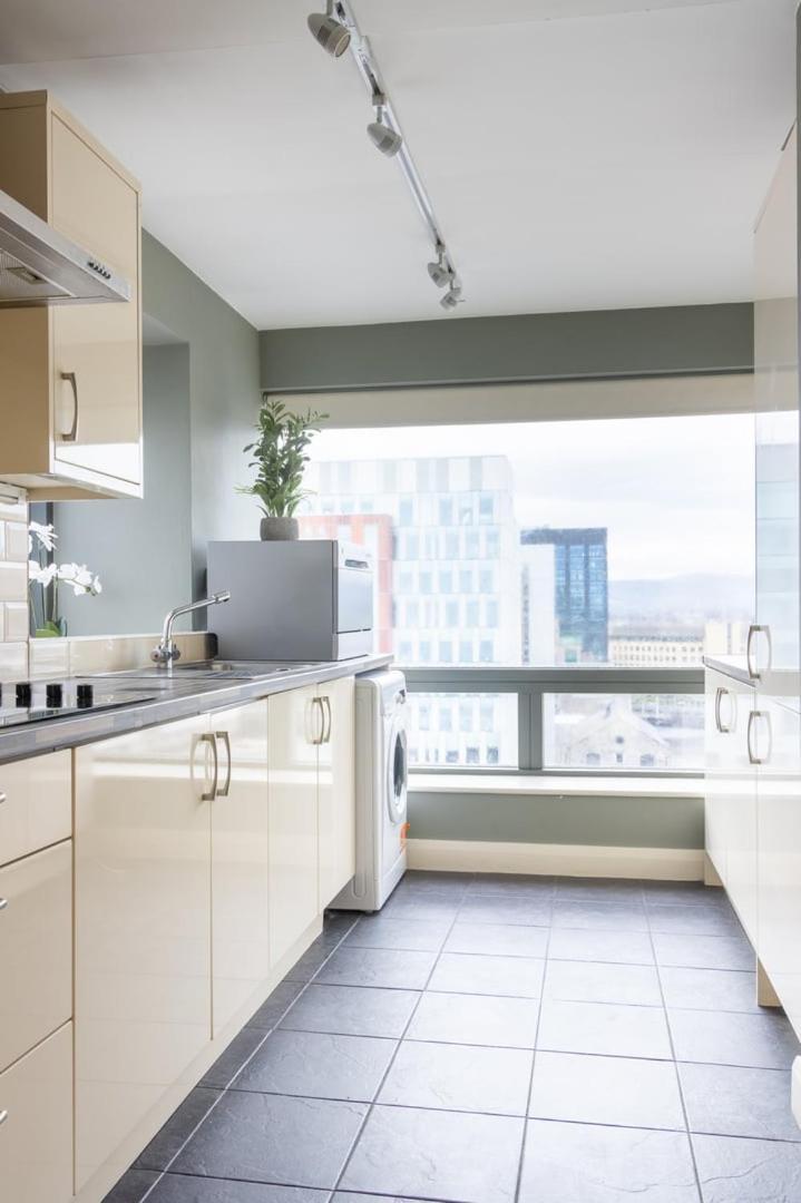 Guestready - Enchanting Views From Millenium Tower Apartment Dublin