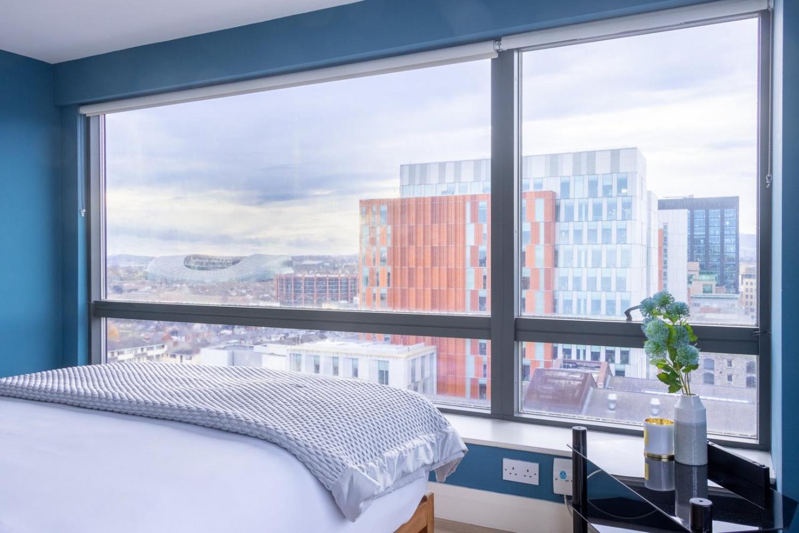 Guestready - Enchanting Views From Millenium Tower Apartment