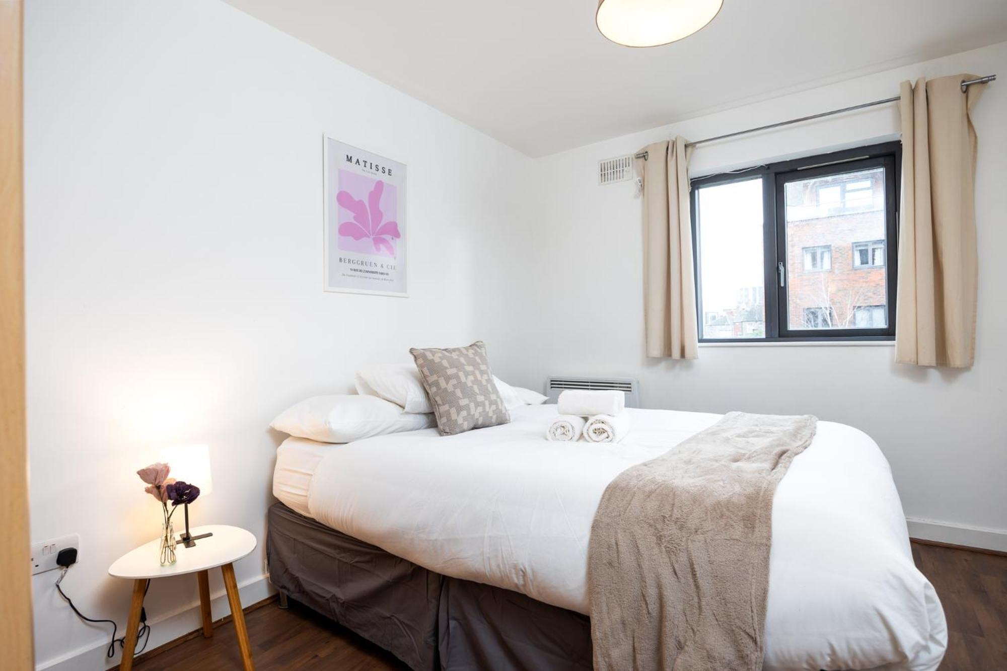 Contemporary 2br Flat In Dublin's Cultural Hub