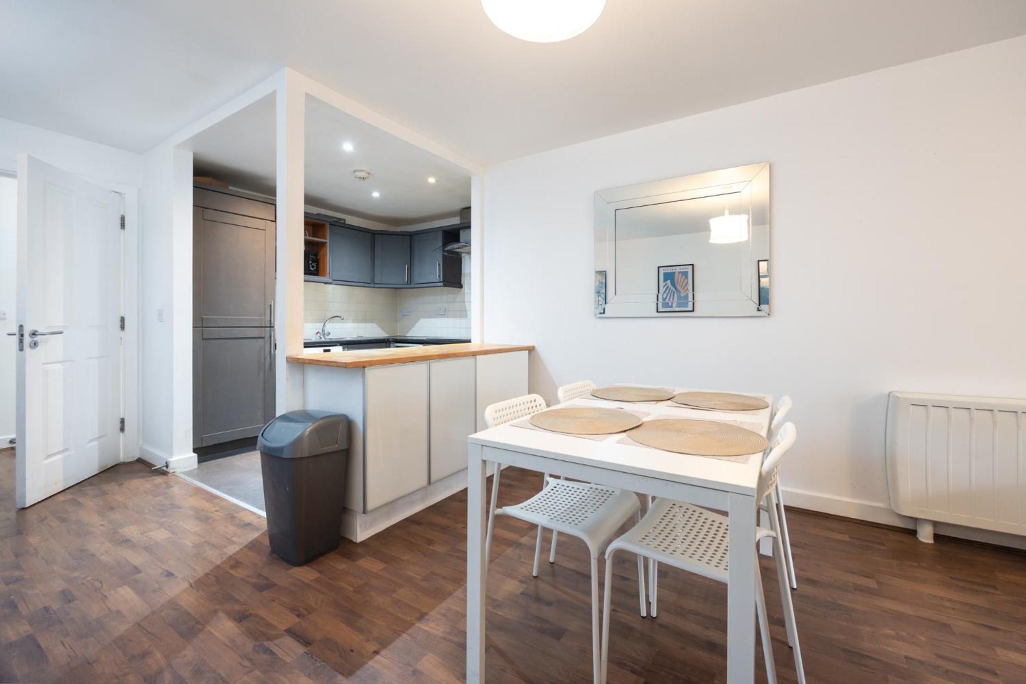 Contemporary 2br Flat In Dublin's Cultural Hub Apartment