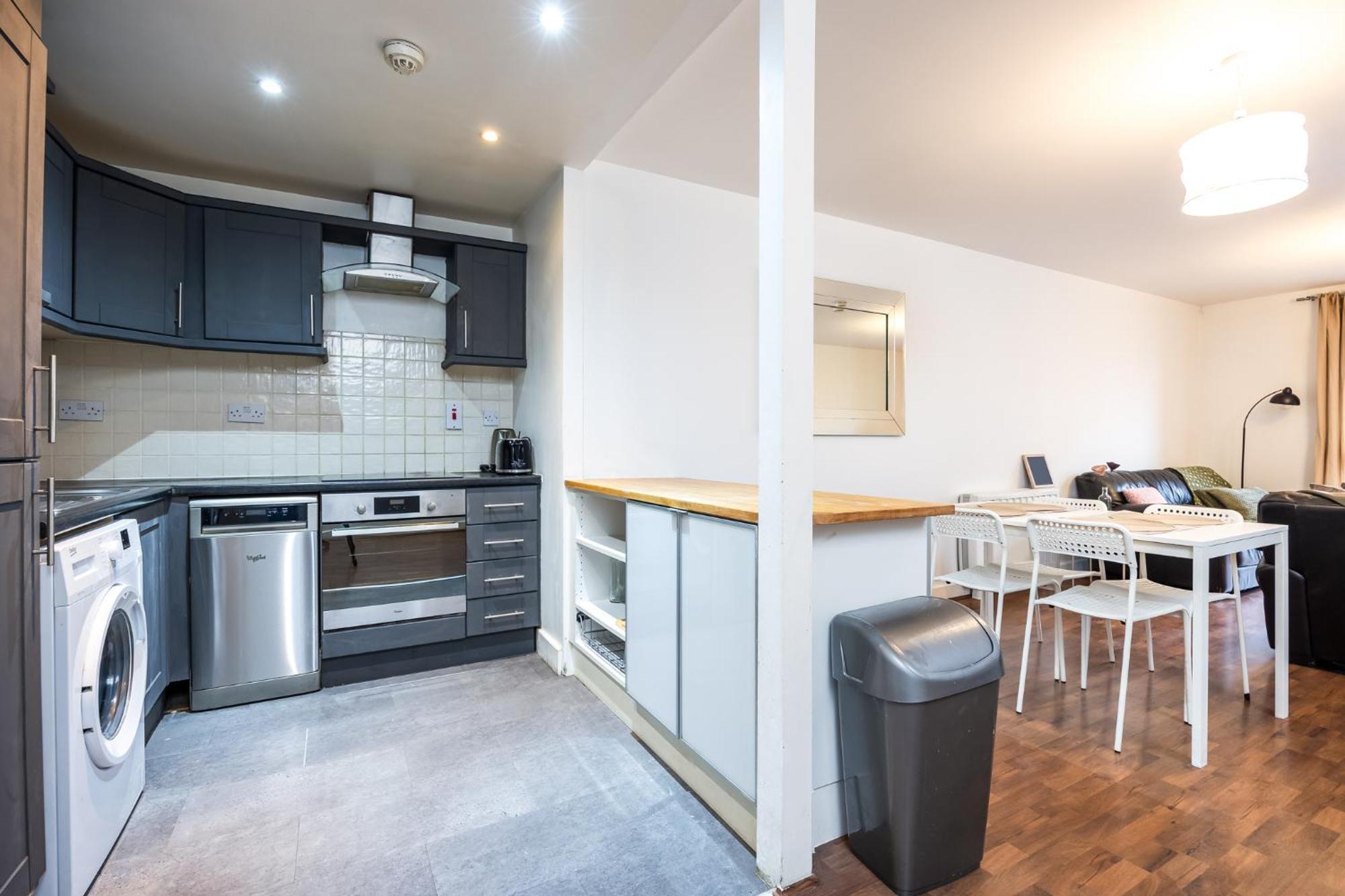 Contemporary 2br Flat In Dublin's Cultural Hub Dublin