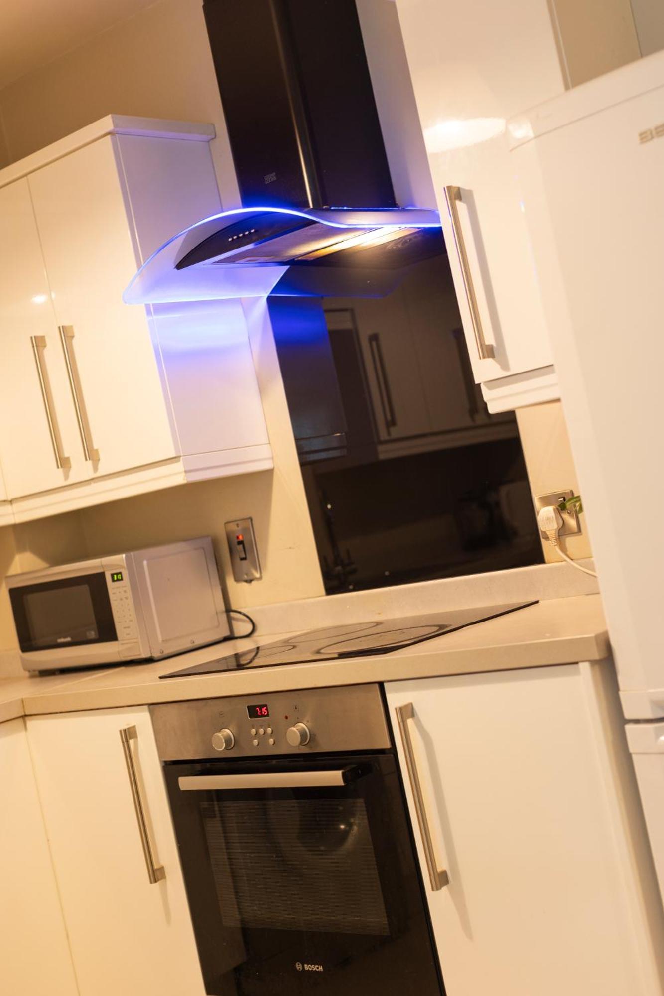 The Picasso - Trendy 2 Bd Ap- 4 - Super Fast Wifi Appartement *