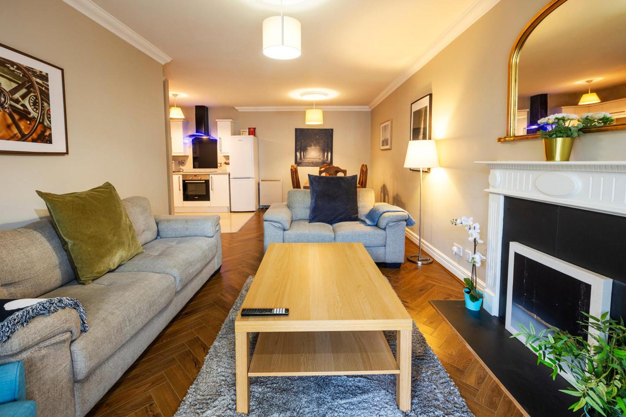 The Picasso - Trendy 2 Bd Ap- 4 - Super Fast Wifi Appartement *