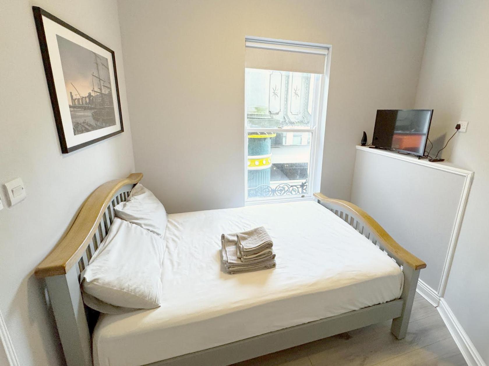 Molloys Apartment