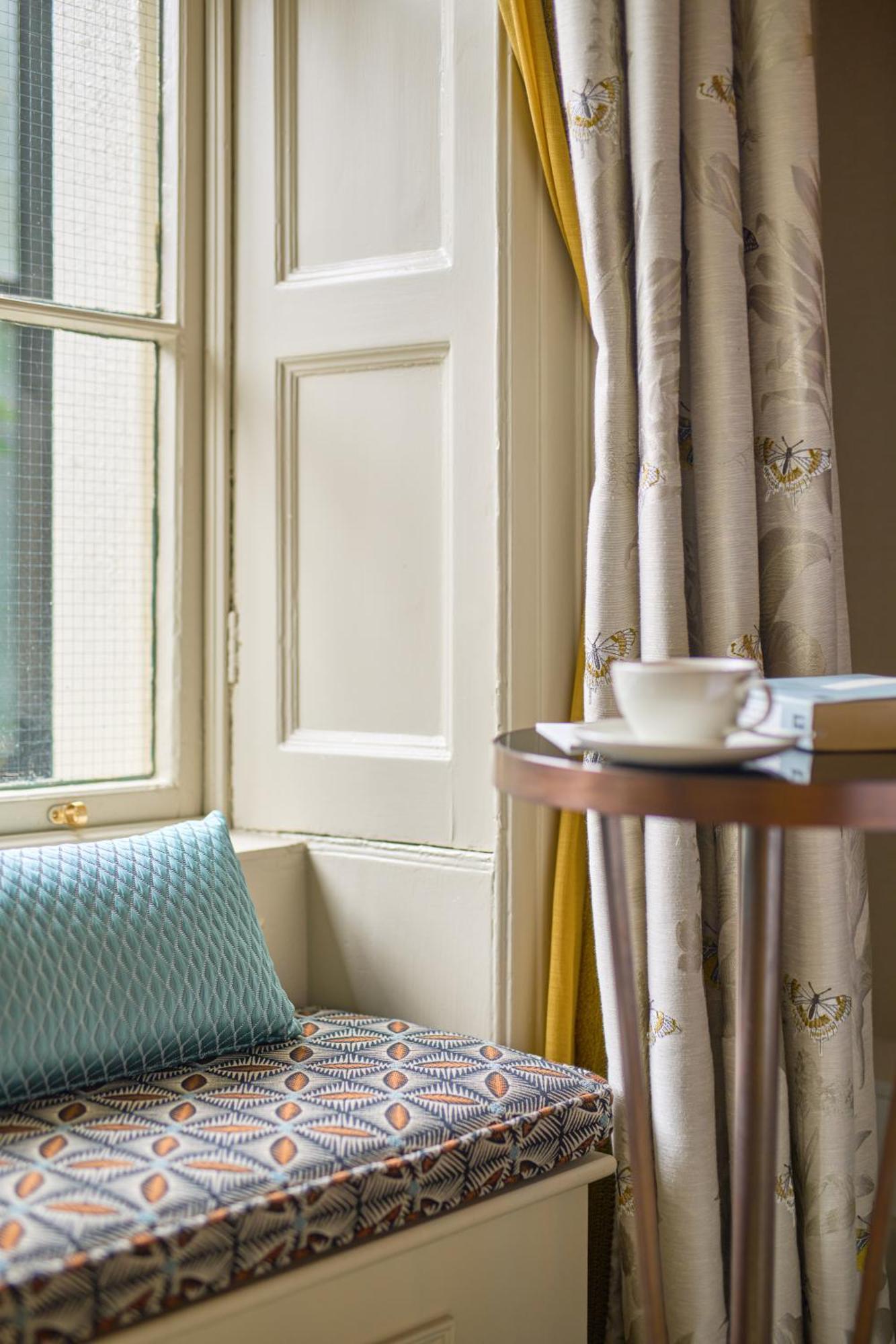Townhouse On The 4* Dublin