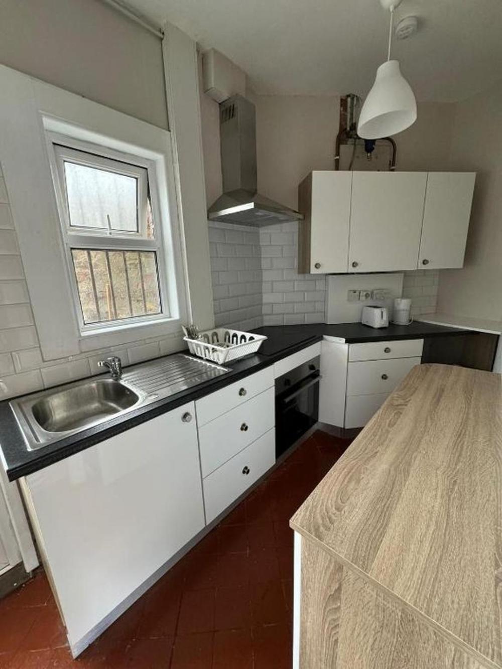 Superb Triple Room Near Croke Park - 4 Guest house *