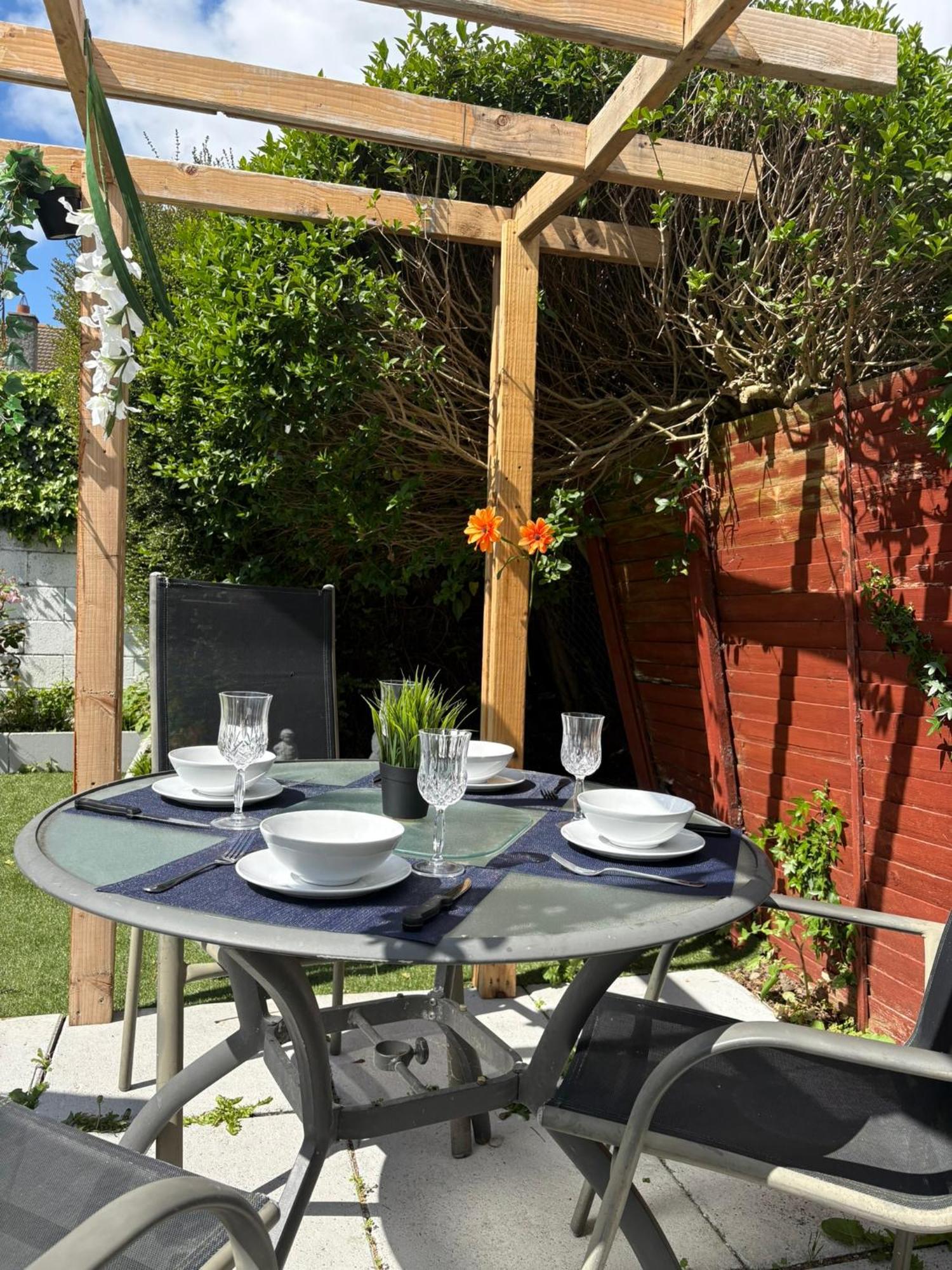 Superb Double Near Airport - 3 Guest house *