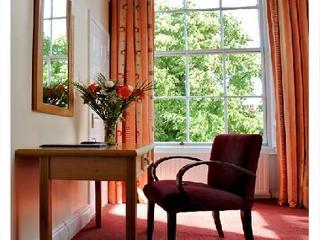 Morehampton Townhouse Hotel 3*