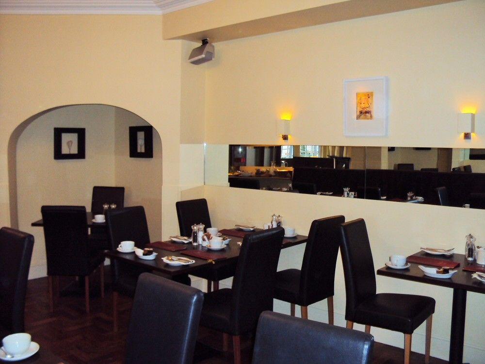 Trinity Townhouse 3*
