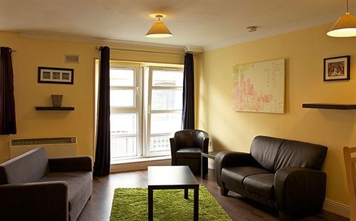 Abbey Court Hostel *
