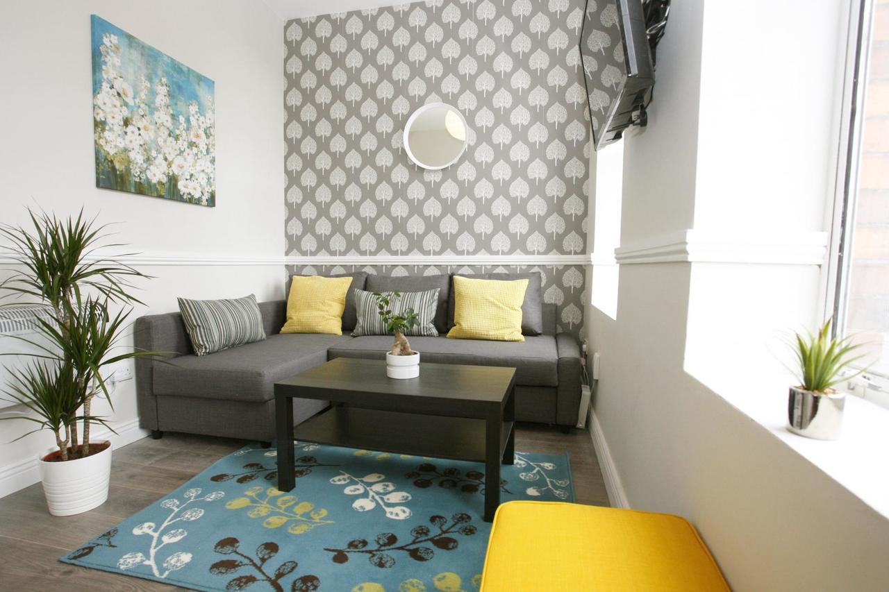 Amiens Street - 4 *