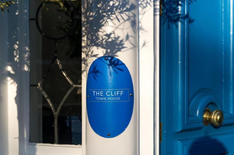 Townhouse On The 4* Dublin