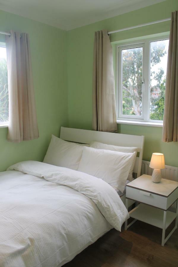 Sallymount Avenue House Guest house *