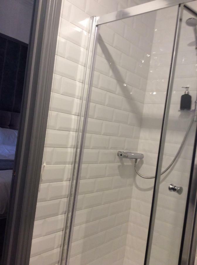 2 Minutes From Drumcondra Station Apartment