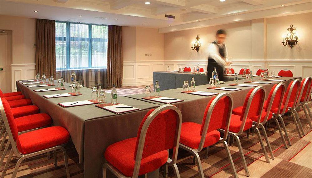 Hotel Clontarf Castle