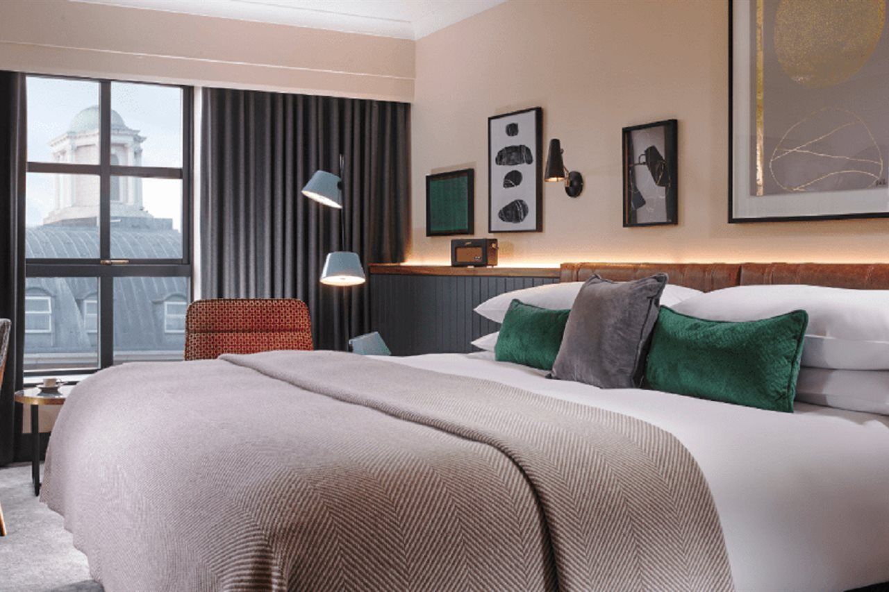 Hotel The Alex 4*